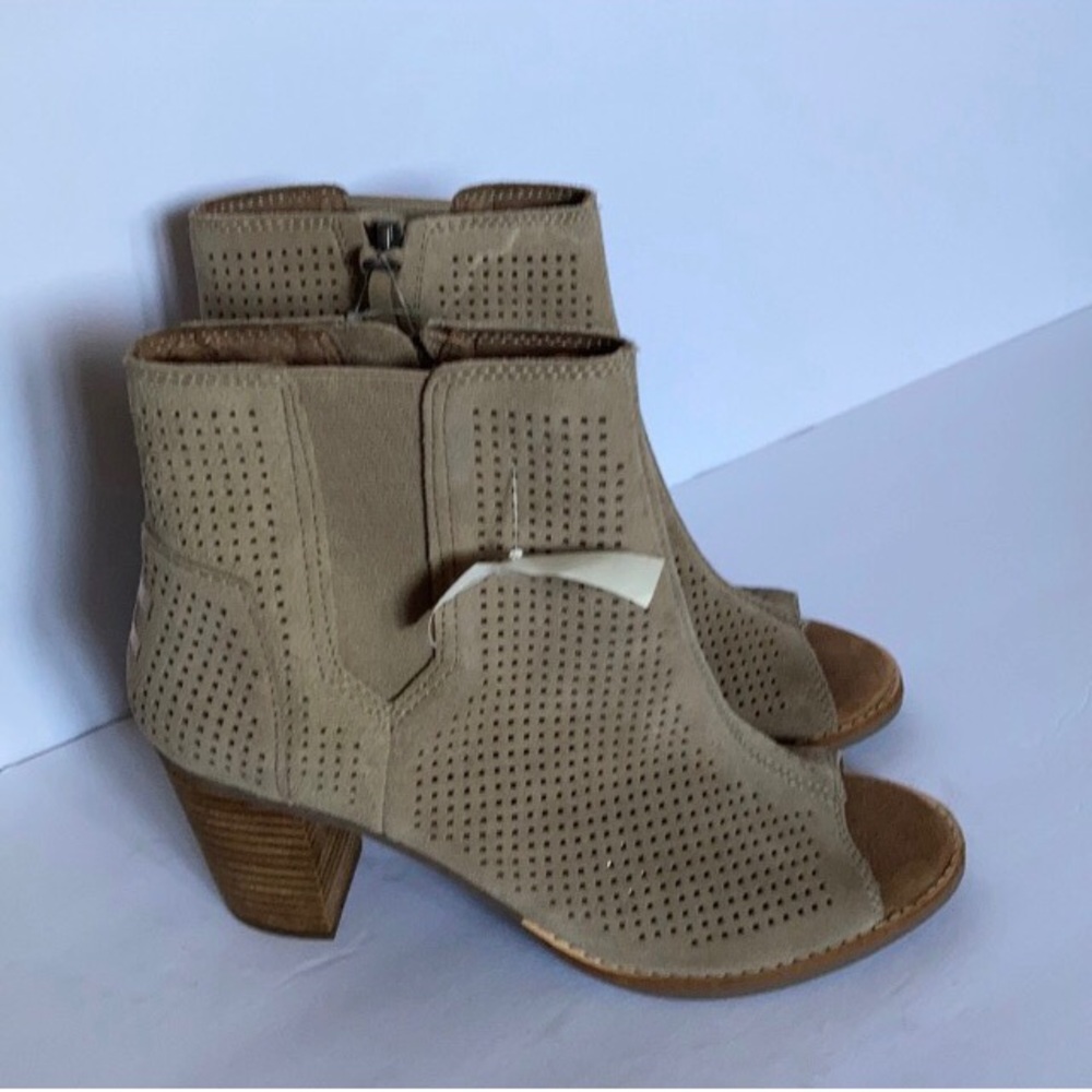 NWT TOMS Open Toe booties size 7.5